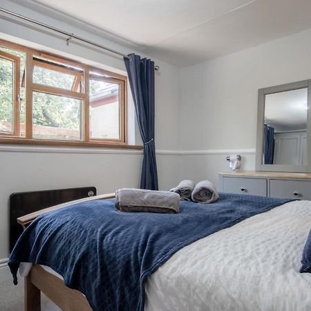 Honeysuckle Cottage - 1 Bedroom Cottage - Amroth Exteriör bild